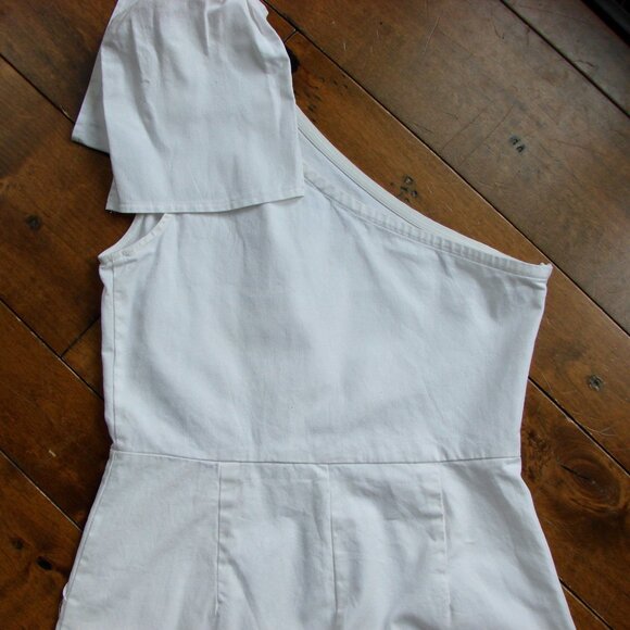 White One Shoulder Jumpsuit Sleeveless Cropped Ankle Pretty Little Thing Size 4 - Picture 11 of 14